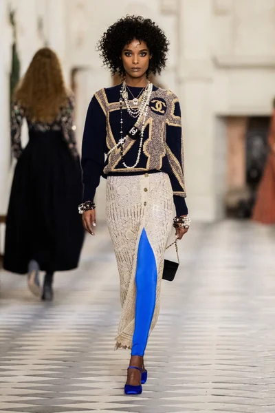Look 26
